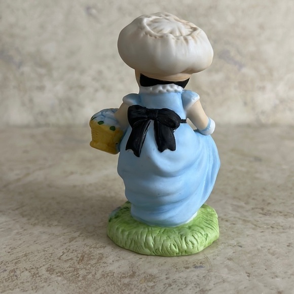 Kitty Cucumber Ellie Picking posies 1992 - Picture 3 of 6